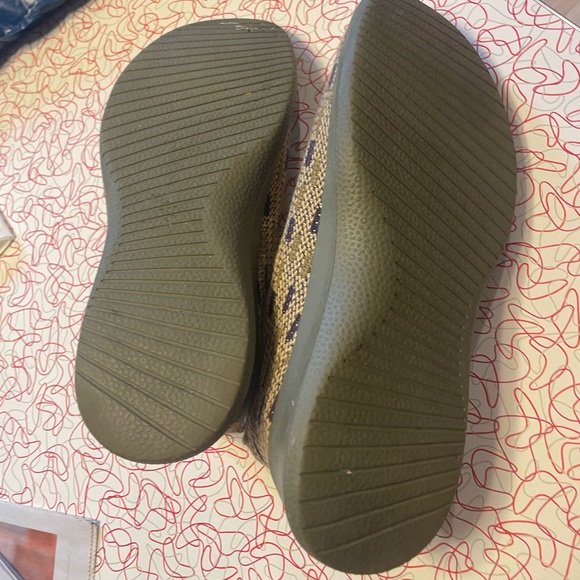 Allbirds Brown and Blue Women’s Sneakers - Picture 3 of 4